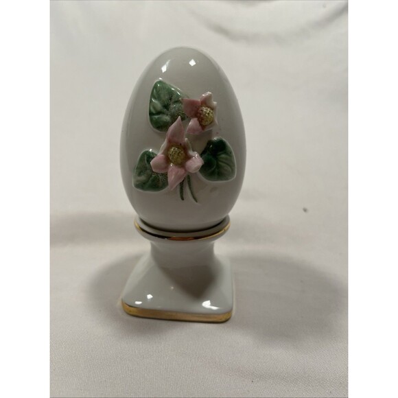 Norleans Japan Porcelain Salt and Pepper Shakers Set Flowering Egg and Stand - Picture 1 of 4
